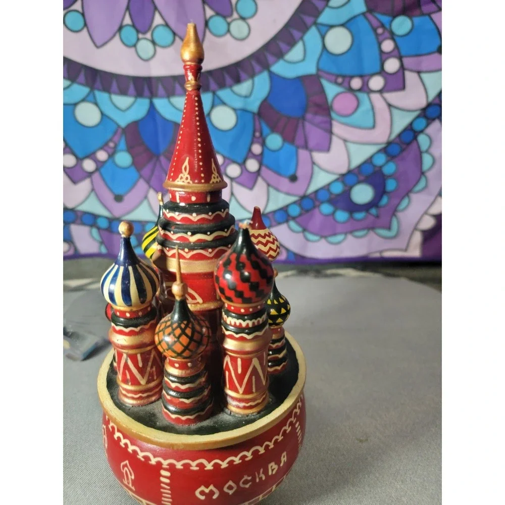 Vintage Russian St Basil Cathedral‎ Wooden Music Box Hand Painted Working